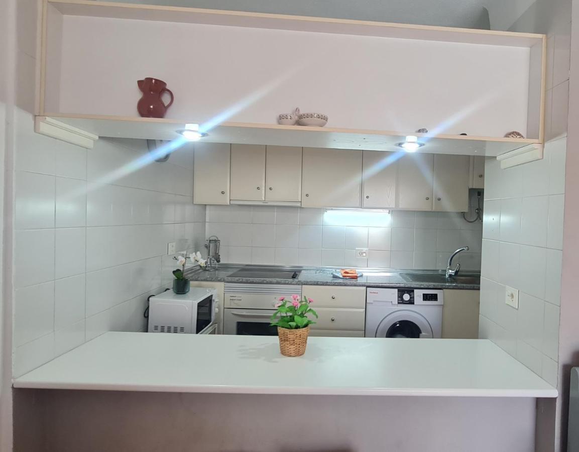 Vivienda Vacacional Marineda Sol Con Piscina El Medano Exterior foto